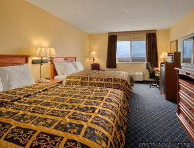 Days Inn By Wyndham בריגהאם סיטי חדר תמונה